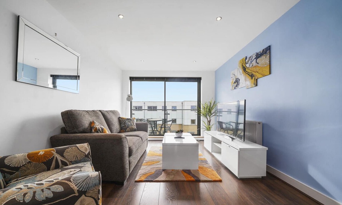 Stevenage Apartment | Cosy 2 bed Apartment - Perfect for Groups