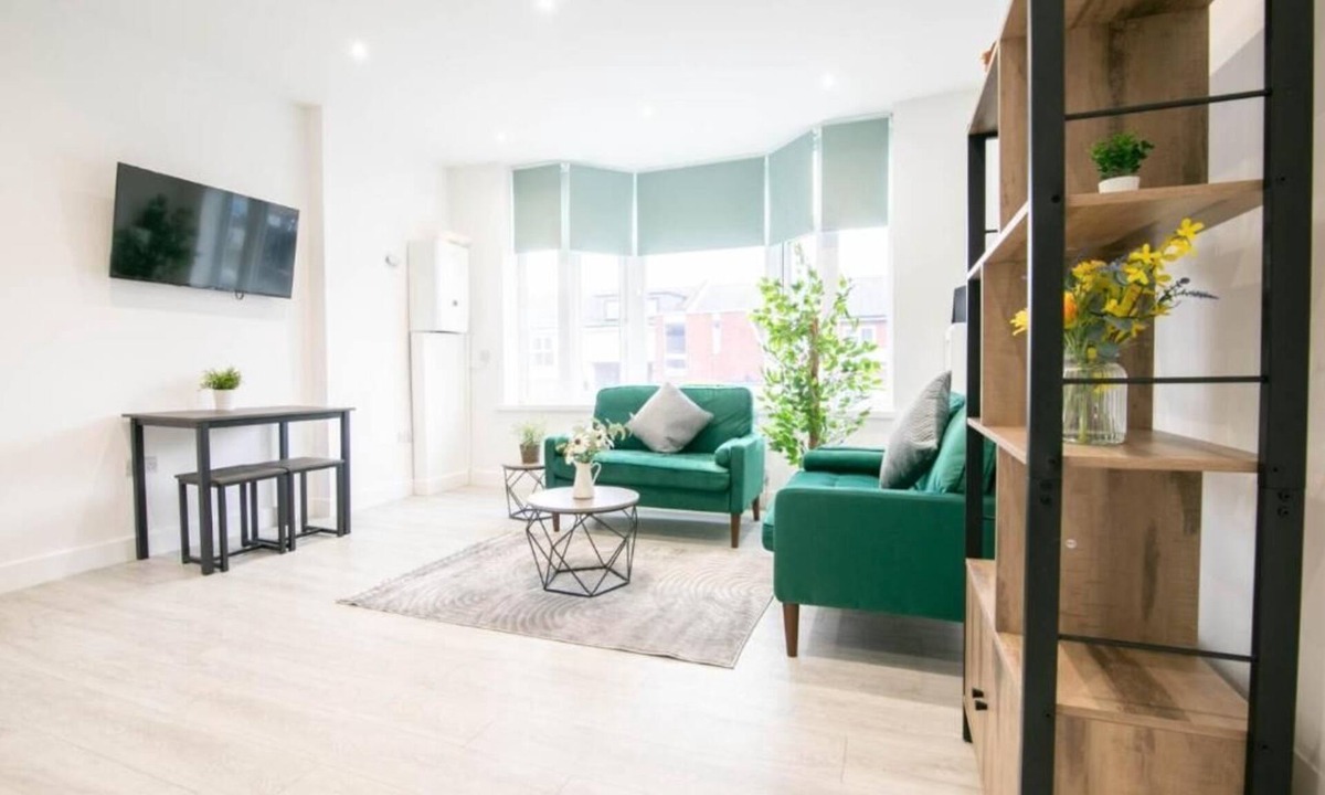 Southsea Apartment | Cosy 3 Bed Flat in Southsea