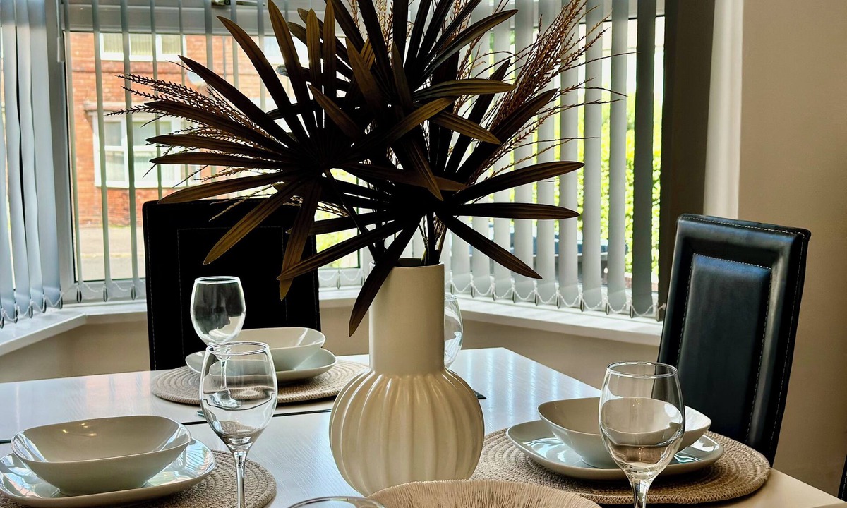 Seisdon House | Cosy 3 bed Home* Near NEC & BHX