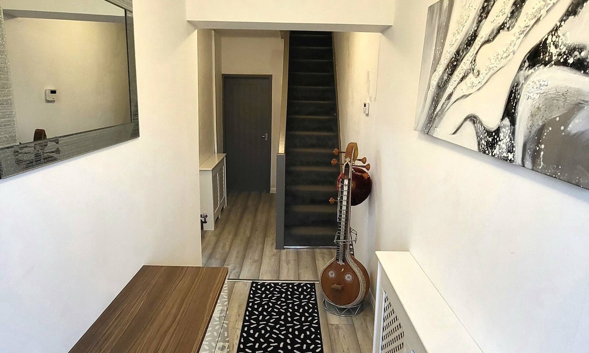 Weston on Trent Apartment | Cosy 3 Double bed Flat Sleeps 6