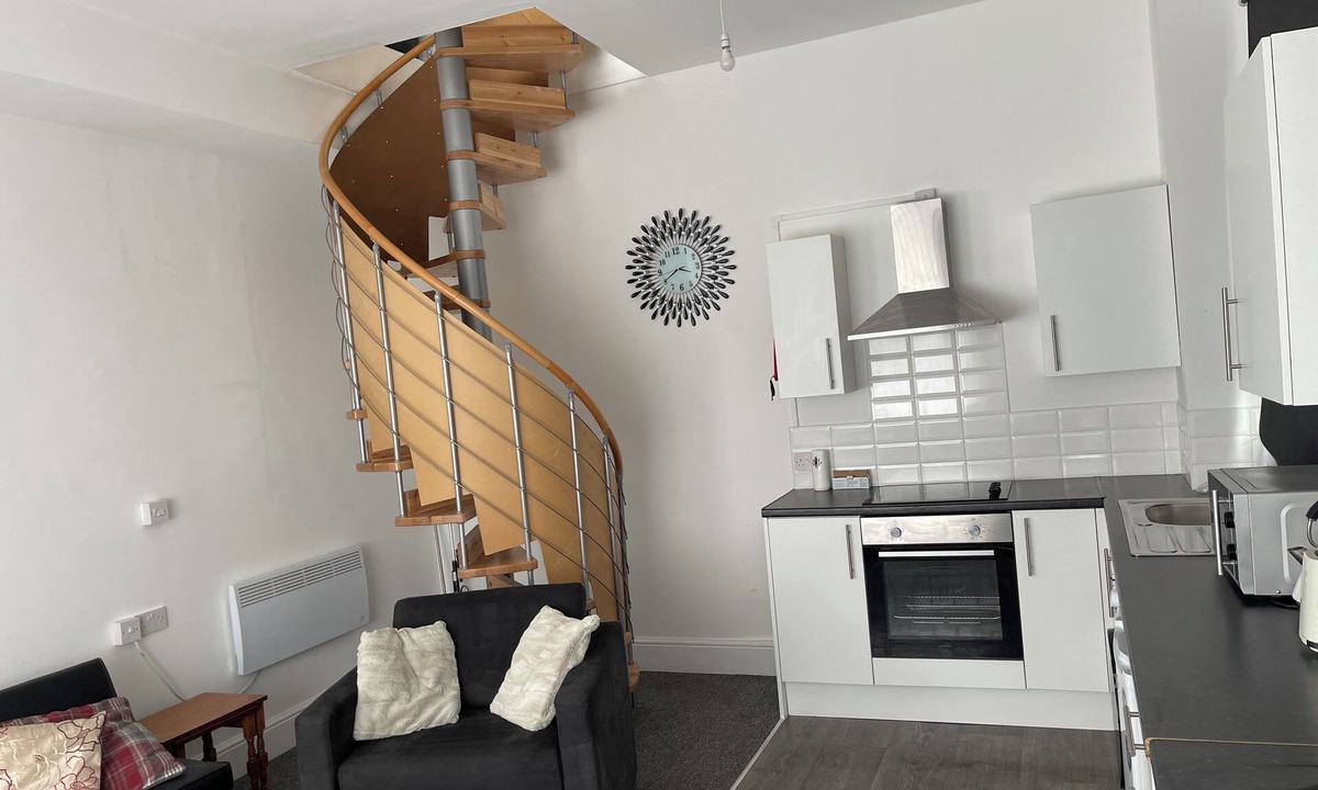 Goole Apartment | Cosy Airy Maisonette
