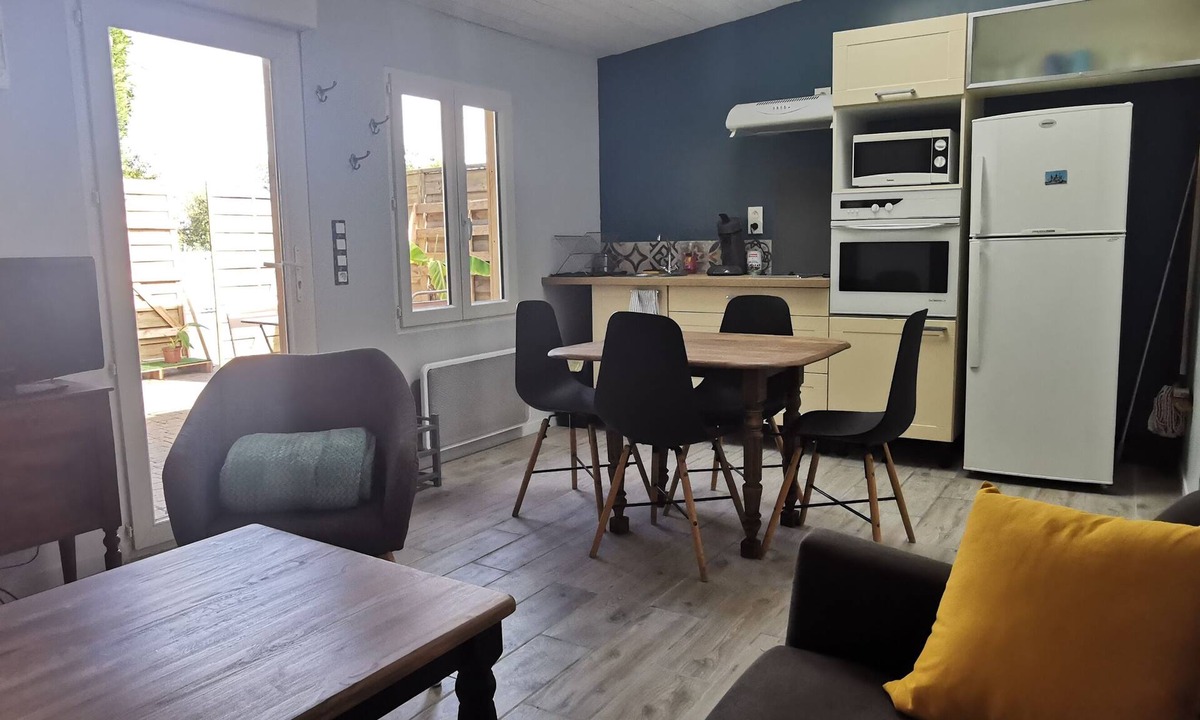 Bourcefranc-le-Chapus Apartment | Cosy apartment