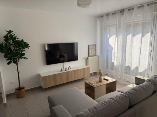 Montigny-les-Cormeilles Apartment | Cosy apartment near Paris