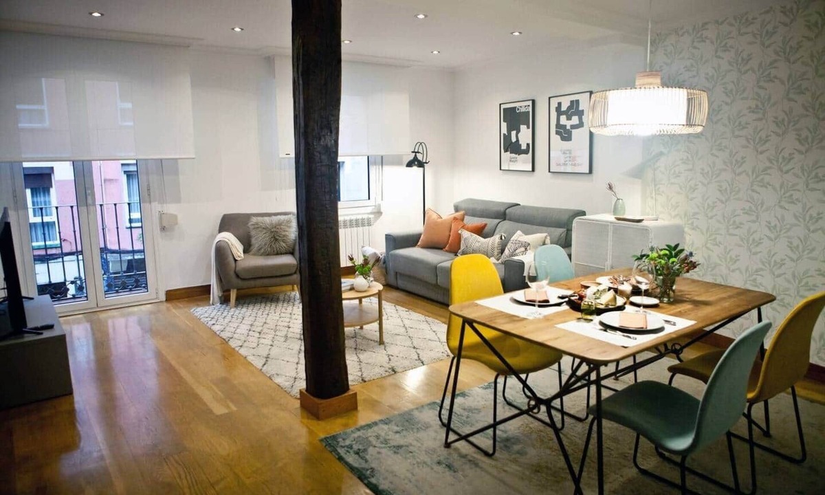 Uribarri Apartment | COSY APARTMENT closed to RIVERSIDE & Parking