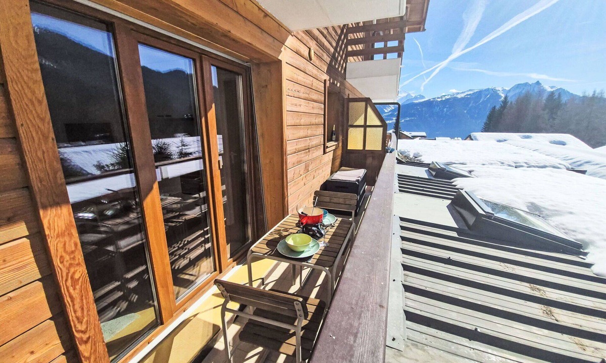 Ovronnaz Apartment | Cosy apartment for 2 guests with WIFI, TV, balcony and pets allowed
