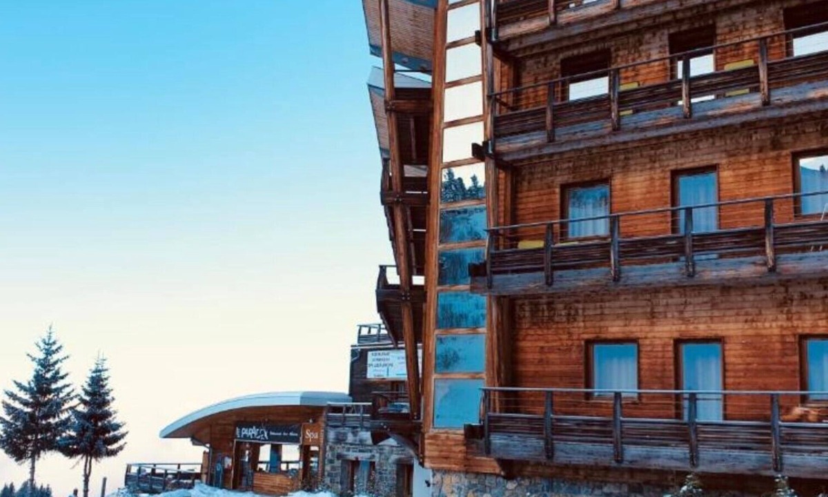 Chamrousse Apartment | Cosy Apartment for 5 at the Foot of the Slopes with Mountain View