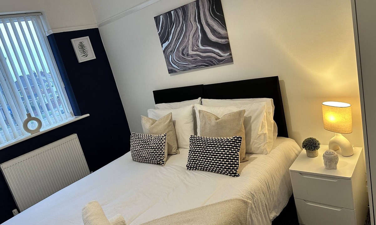 Huyton Apartment | Cosy Apartment for contractors