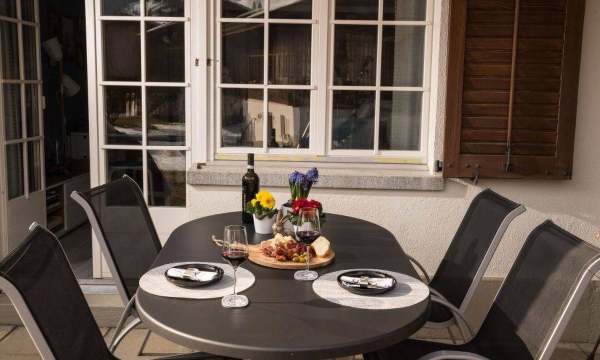 Feutersoey Apartment | Cosy apartment for 4 guests with WIFI and balcony