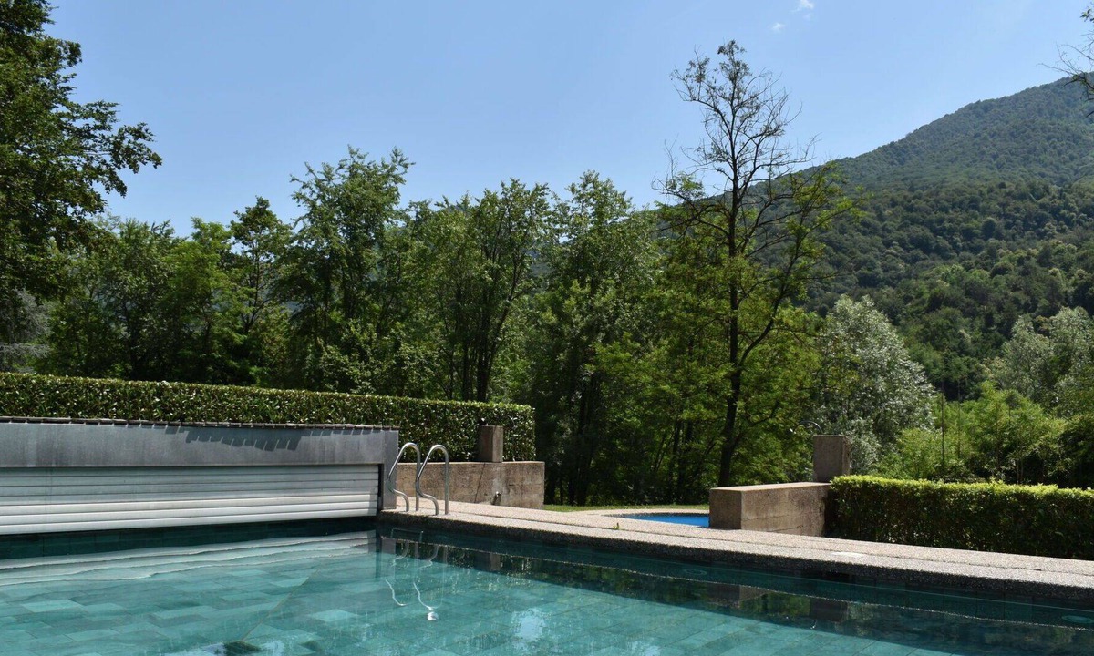 Castelrotto Apartment | Cosy apartment for 4 people with WIFI, pool, TV, balcony, pets allowed and parking