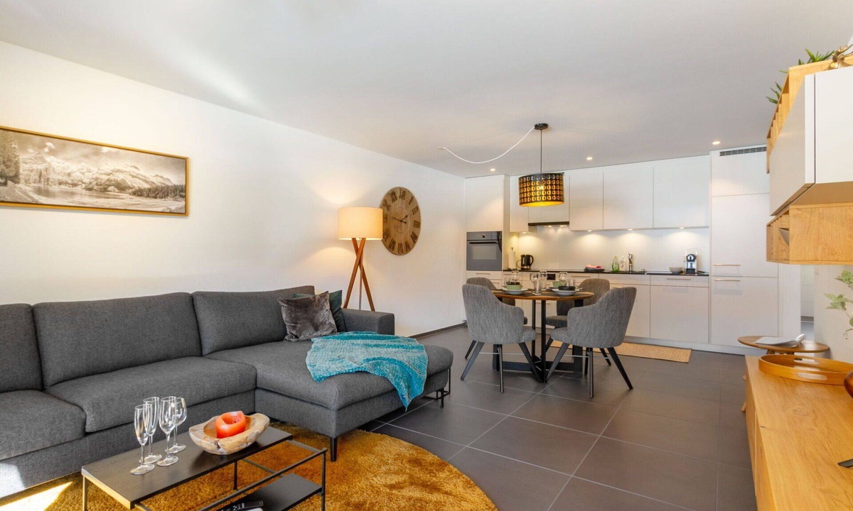 Blausee Apartment | Cosy apartment for 4 people with WIFI, TV, balcony and panoramic view