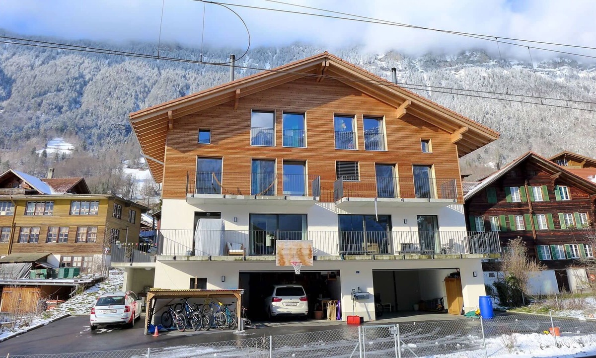 Ringgenberg House | Cosy apartment in villa for 4 guests with WIFI, TV, terrace and parking