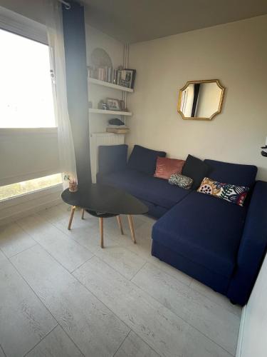 Quartier des Grandes-Carrieres Apartment | Cosy Apartment in Paris - Buttes Montmartre