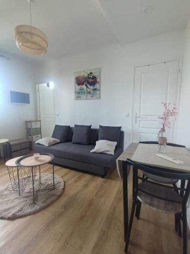 Romainville Apartment | Cosy Apartment near Paris Metro Line 11