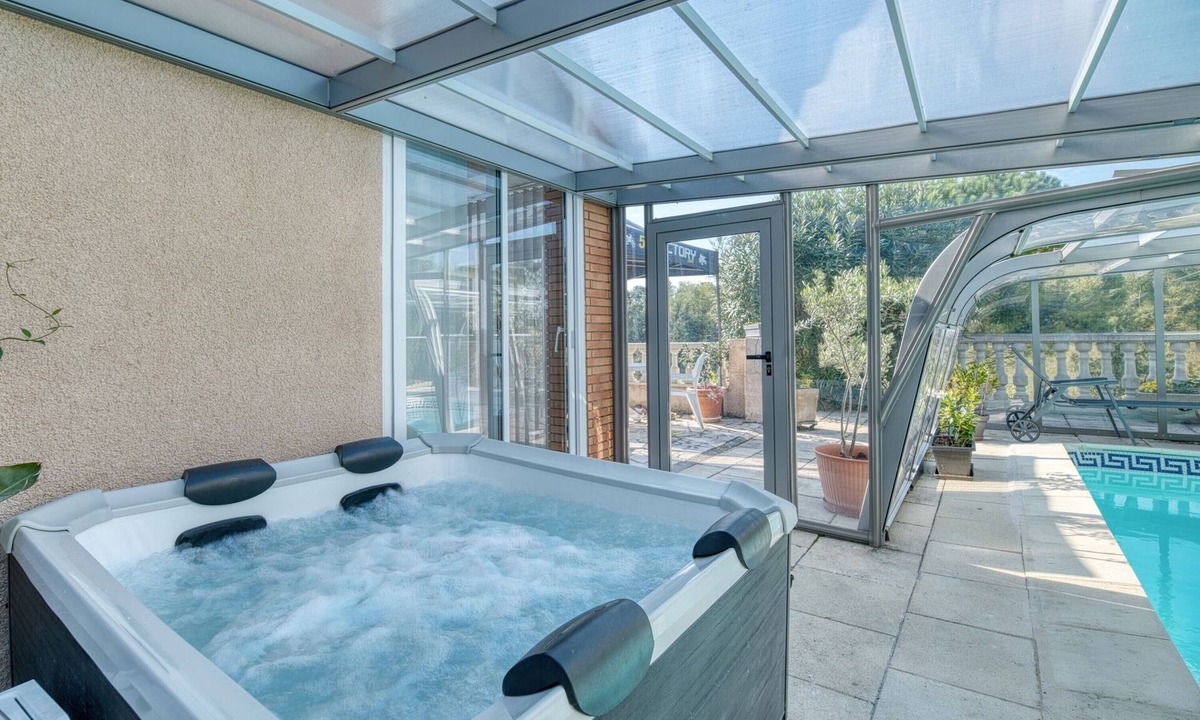 Gardouch Apartment | Cosy Apartment with Heated Pool, Near Canal du Midi