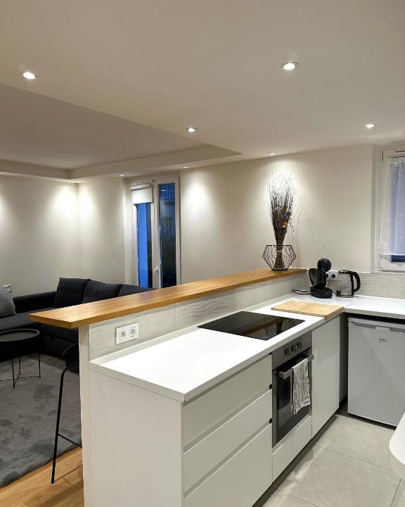 Republique–Point-du-Jour Apartment | Cosy, appartement refait à neuf limite 16
