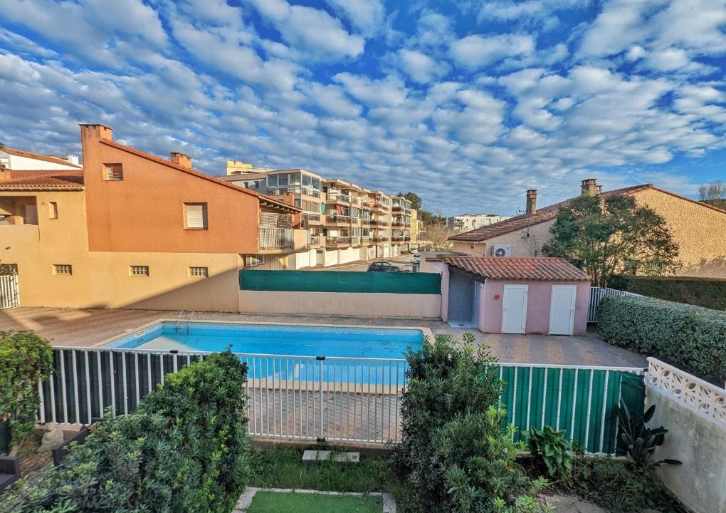 La Jetee Apartment | Cosy Appartement T2 Résidence LE ROY SOLEIL bord de mer