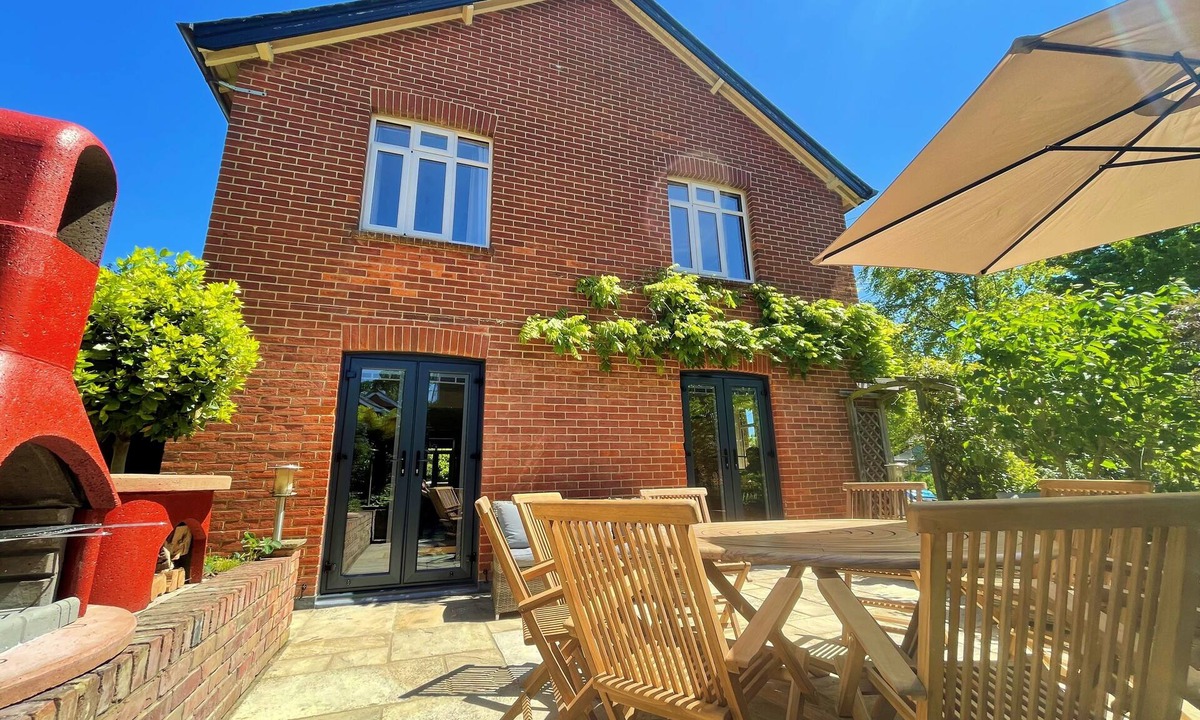 Niton House | Cosy base for scenic routes