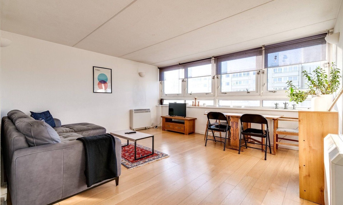 Queenstown Apartment | Cosy Battersea Flat