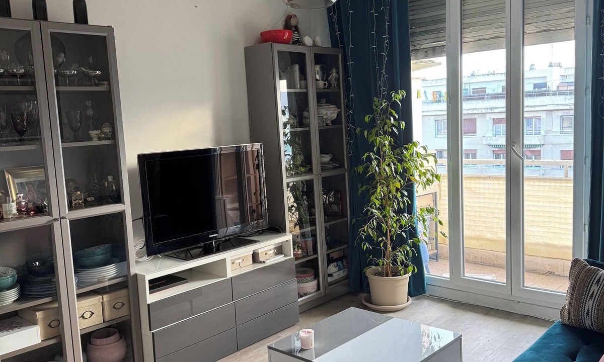 Blancarde Apartment | Cosy, bright T2 apartment with lovely view of Notre-Dame de la Garde.