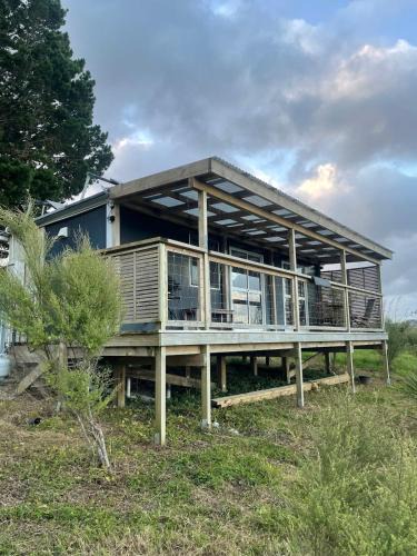 Wellsford House | Cosy Cabin -Off Grid