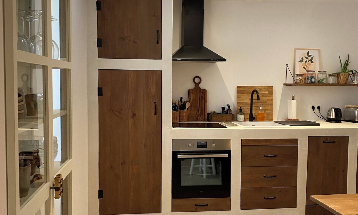 Revel Apartment | Cosy, central apartment a stone's throw from the belfry