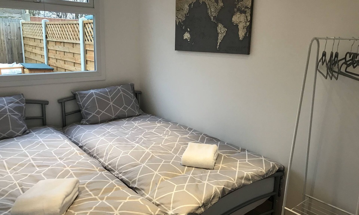 Harwich Ski Chalet | Cosy chalet with spa