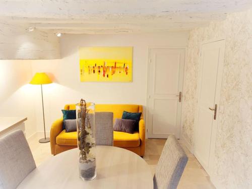 Nogent-sur-Seine Apartment | Cosy Claudel