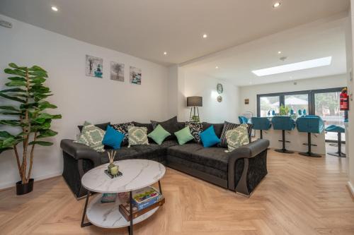 Olton House | Cosy Clay Home