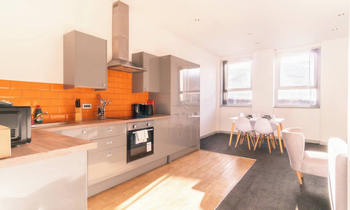 Blackburn Apartment | Cosy & Convenient Central Blackburn 2BED Apartment