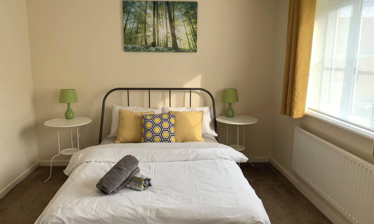 Kettering House | Cosy Corner House.