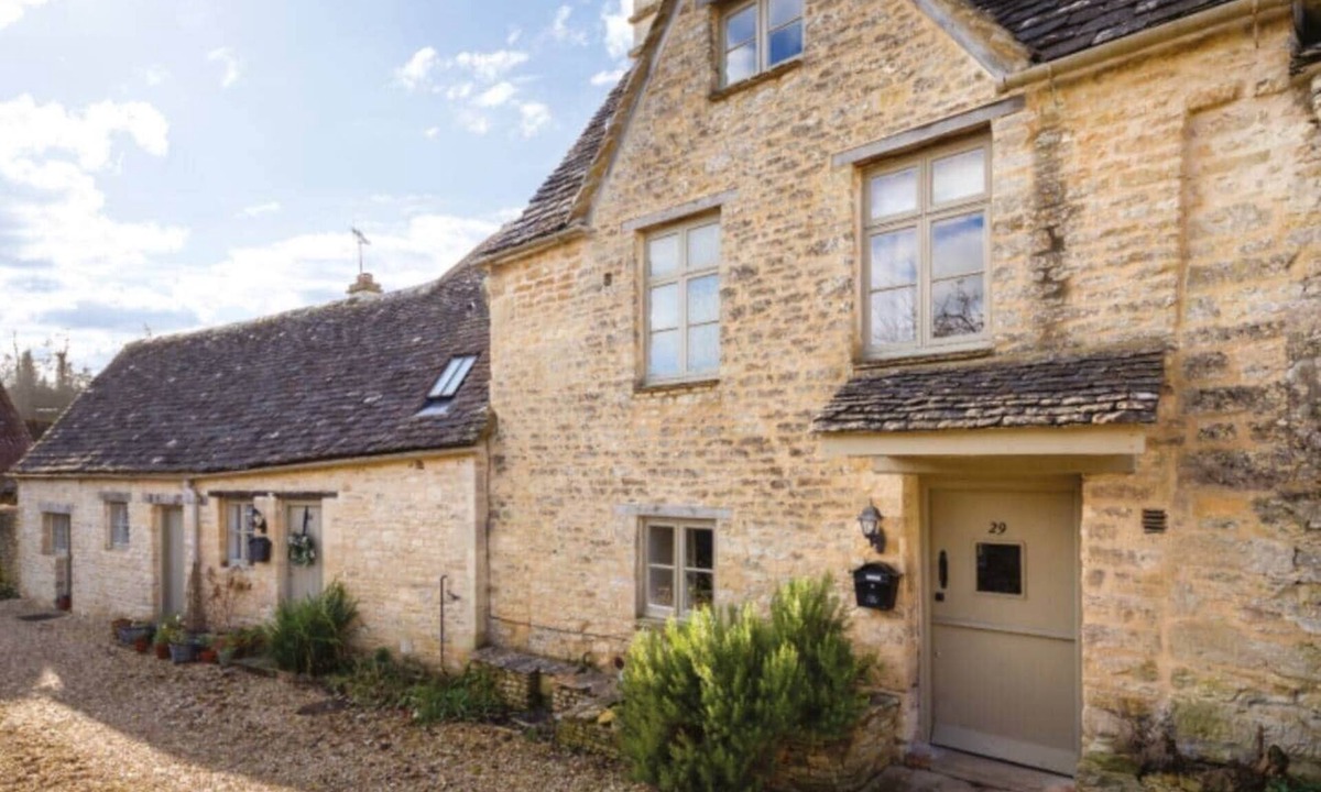 Bibury House | Cosy cottage in Bibury & parking