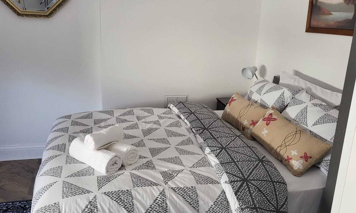 Stone Apartment | Cosy double room in Greenhithe,