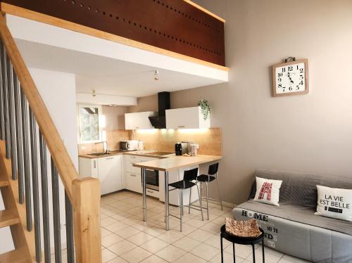 Villefranche-de-Rouergue Apartment | Cosy Duplex T1Bis