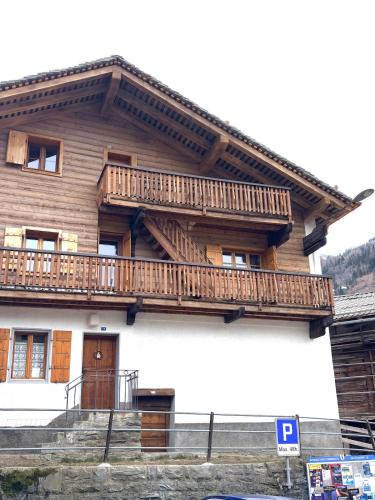 Bruson Ski Chalet | Cosy duplex close to Verbier