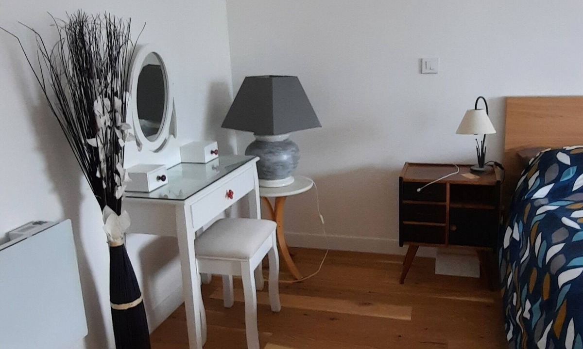 Villeneuve-le-Comte Apartment | Cosy duplex near Disney