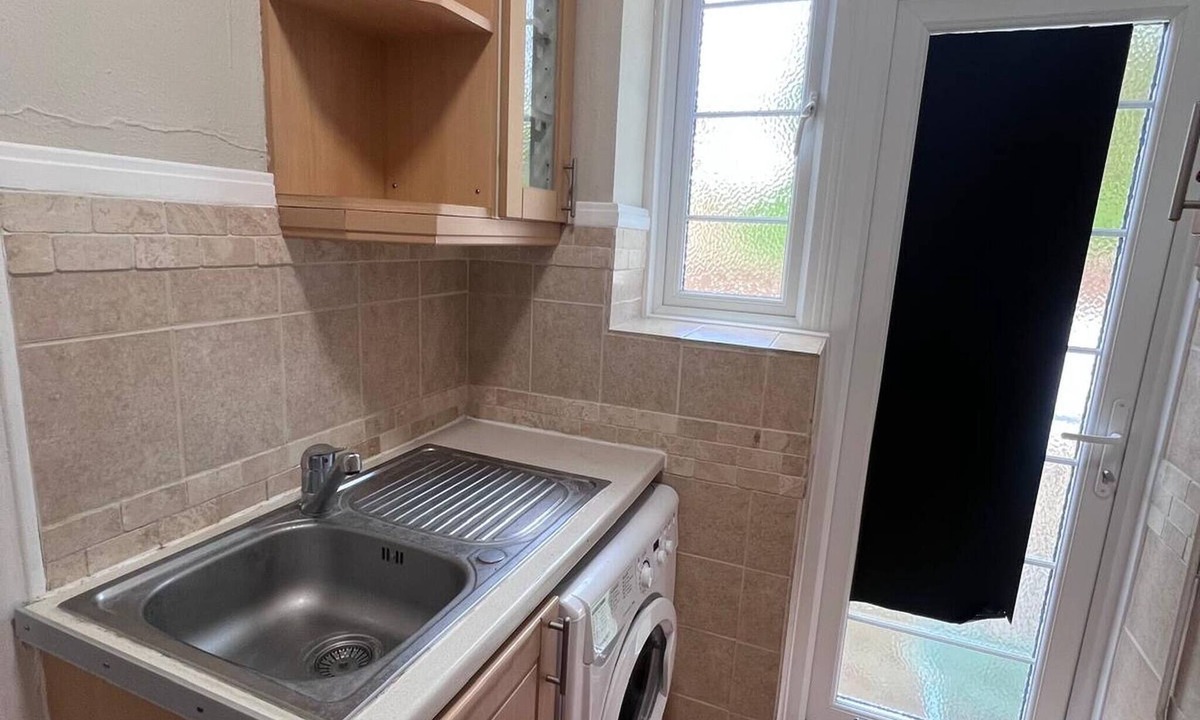 Fairfield Apartment | Cosy Elmhurst Studio Retreat