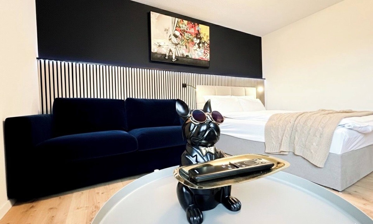 Dietikon District Apartment | Cosy Escape 3BR; 20 min Zurich Main Station; 2 Free Parking Spots