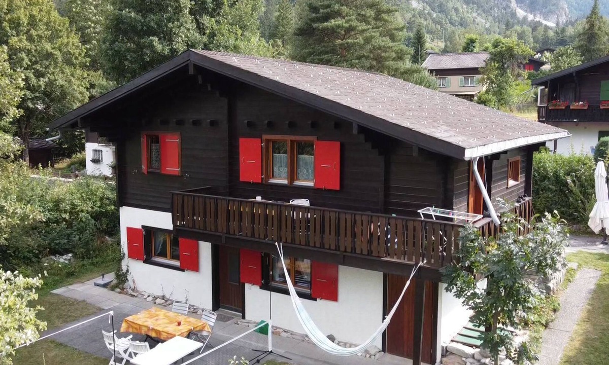 Leuk Ski Chalet | Cosy flat in Chalet Oase