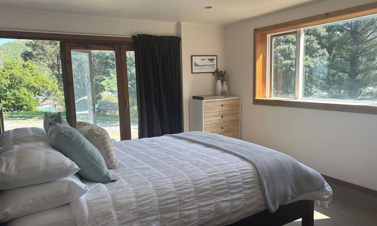 Wellington House | Cosy flat with sea views