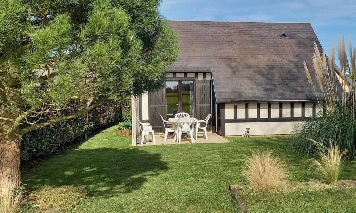 Merville-Franceville-Plage House | Cosy 4-person chalet -Close to the beach