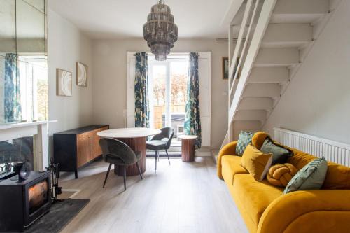 Blandford Saint Mary House | Cosy