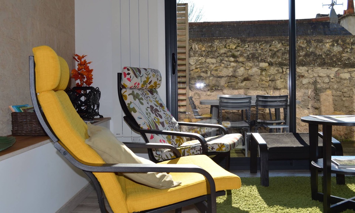 Vouvray Cottage | COSY GITE located in the heart of the Loire castles, close to shops and swimming pool