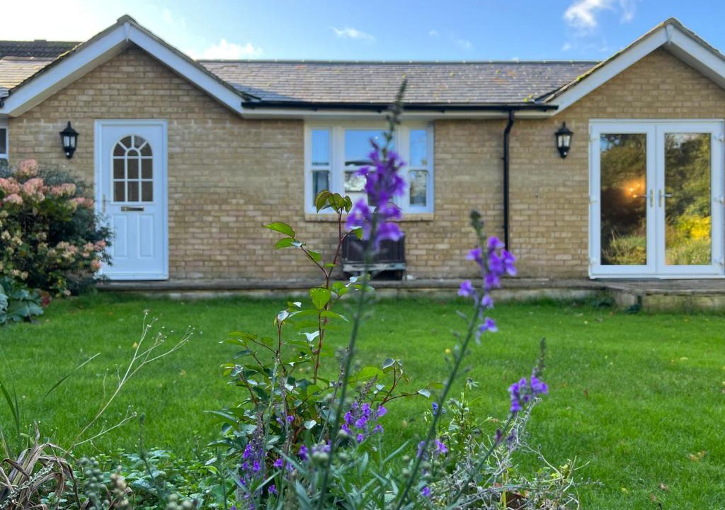 Twywell Apartment | Cosy Hillside Annex