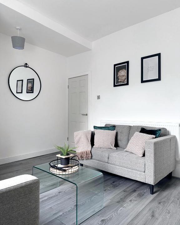 Openshaw Apartment | Cosy Home in Manchester