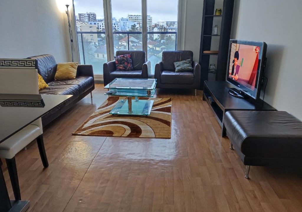 Villejuif Apartment | Cosy Home Paris