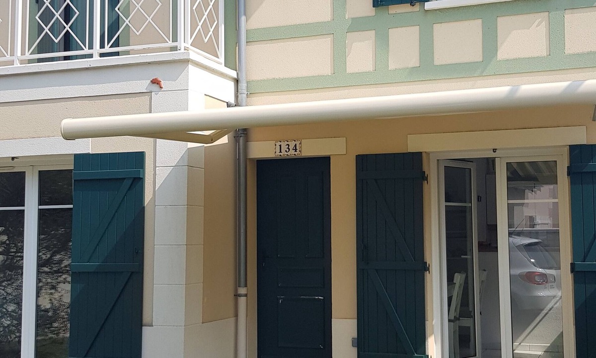Port Guillaume House | Cosy house 50 m2 - enclosed garden south-west Port-Guillaume. Housekeeping and beds made up.