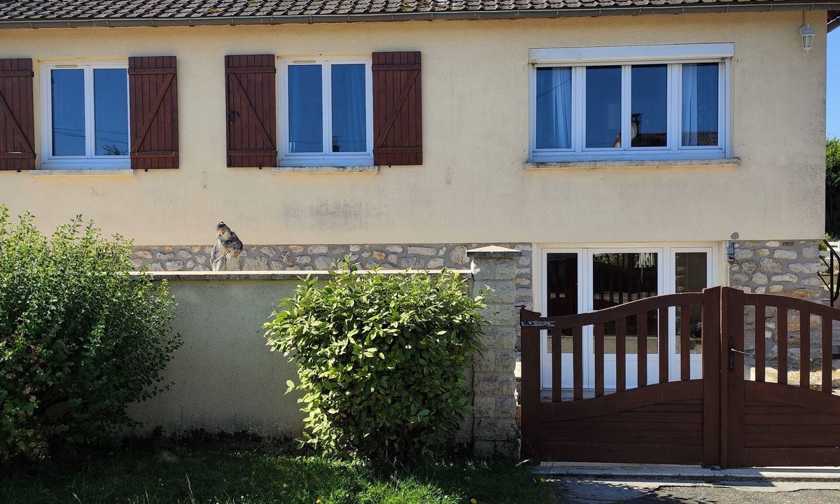 Oysonville House | Cosy house with fireplace