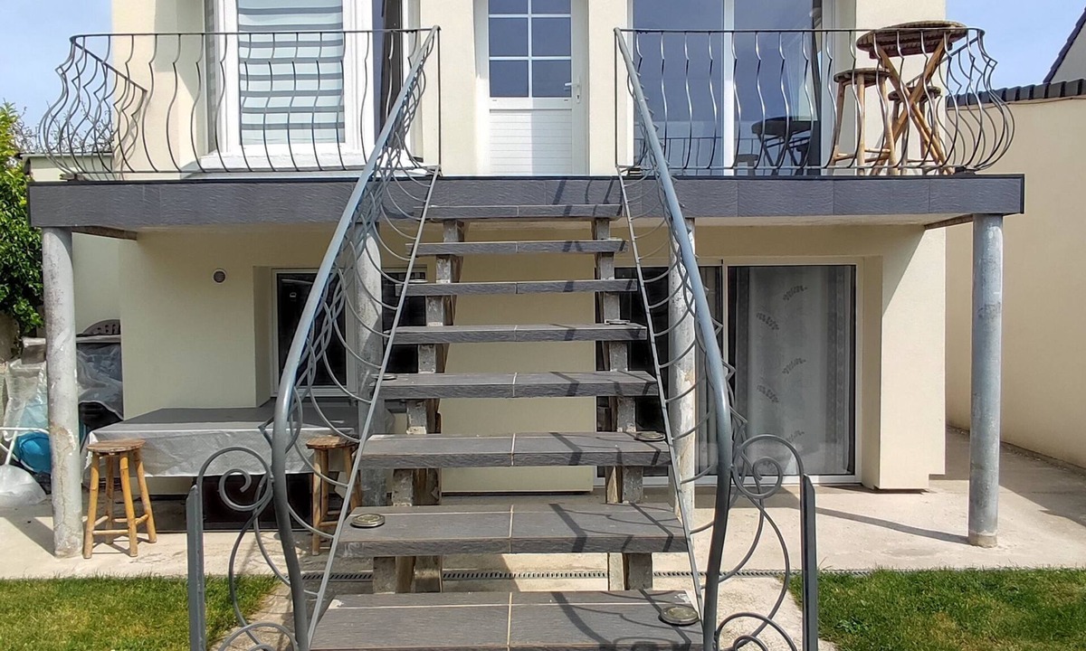 Coulogne House | Cosy house with free on-site parking