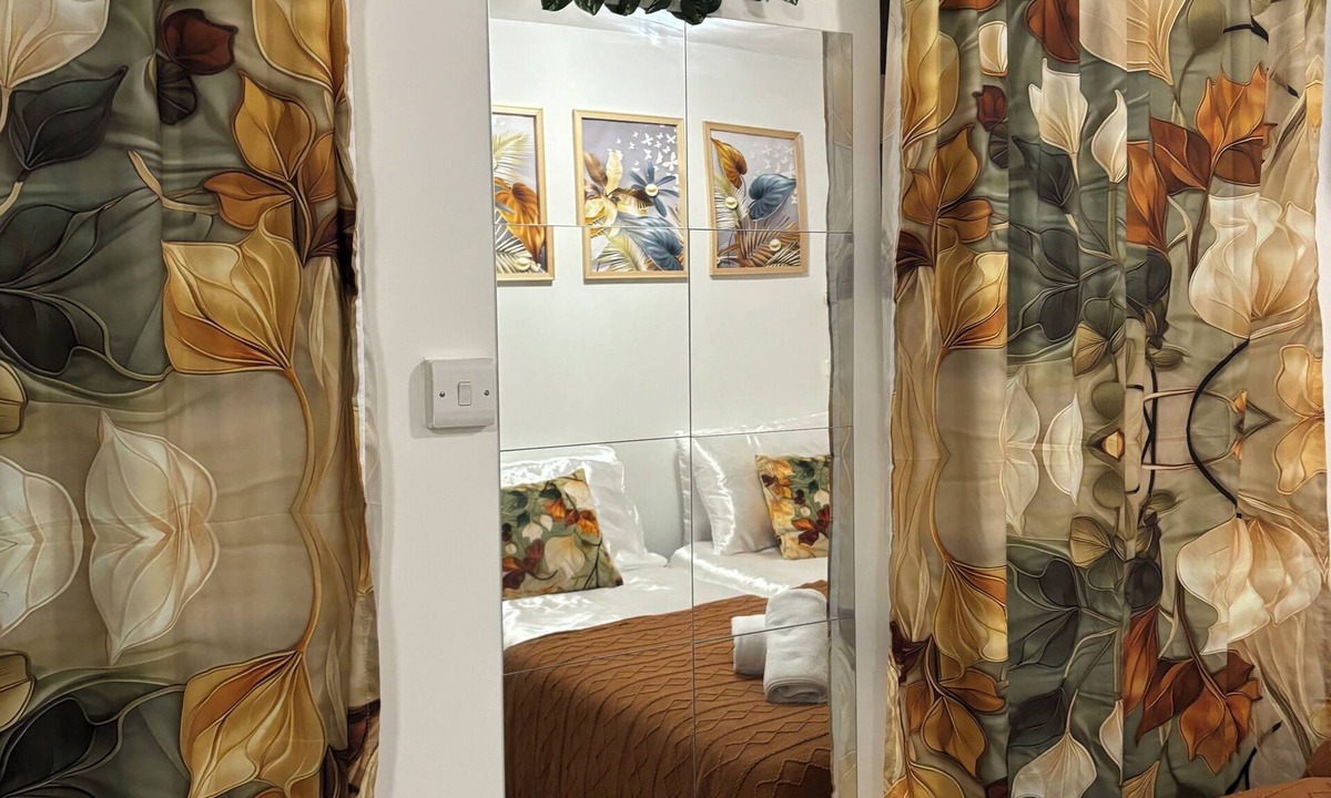 St. Michael's Apartment | Cosy independent studio