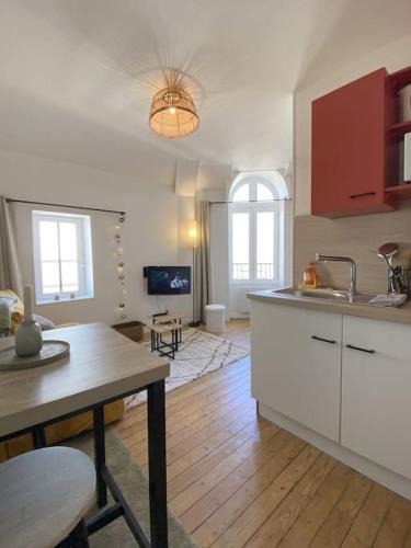 Vierzon Apartment | Cosy Mac Nab